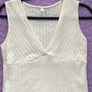 Cropped, Cream Shirt 🌾